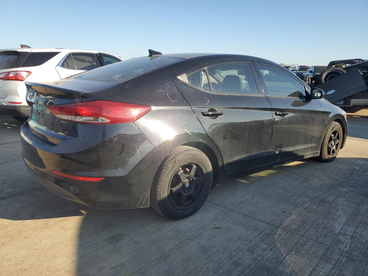2017 Hyundai Elantra - Image 3