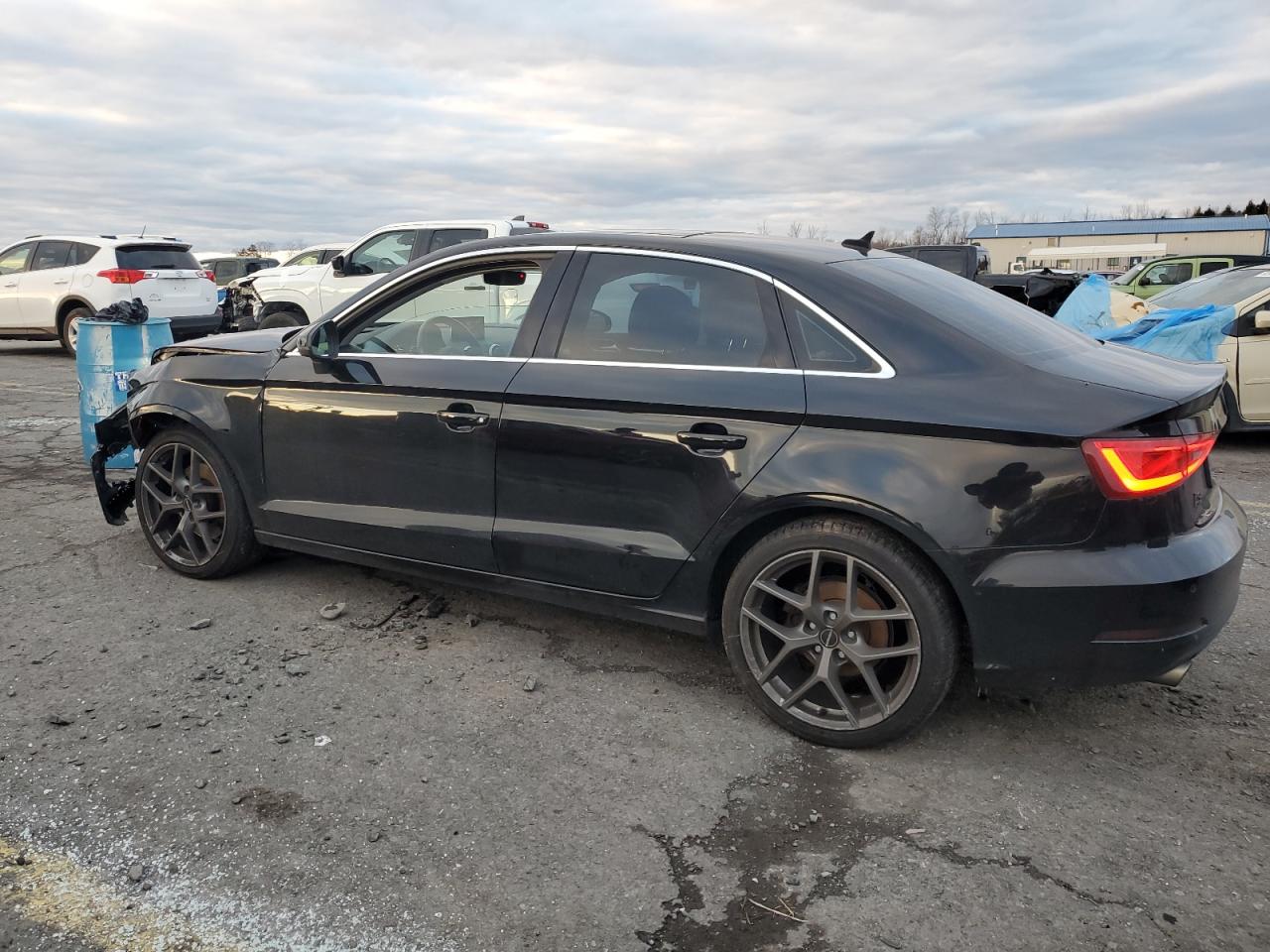 VIN WAUE8GFF5G1018160 2016 AUDI A3 no.2