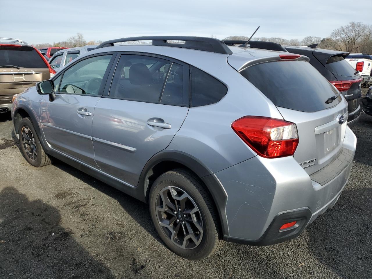 VIN JF2GPABC8H9206960 2017 SUBARU CROSSTREK no.2