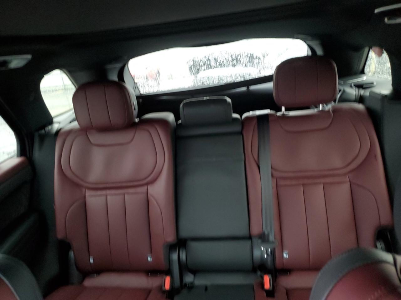 2024 Land Rover Range Rover - Image 10