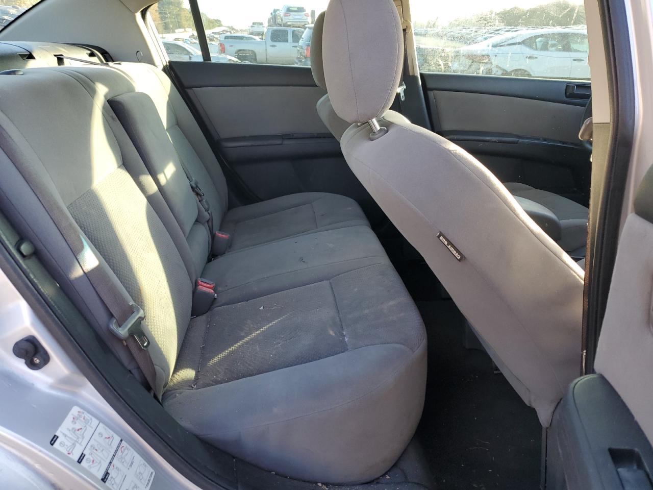 2010 Nissan Sentra - Image 10