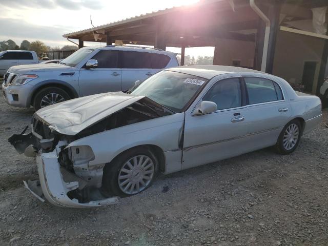 2004 Lincoln Town Car Executive