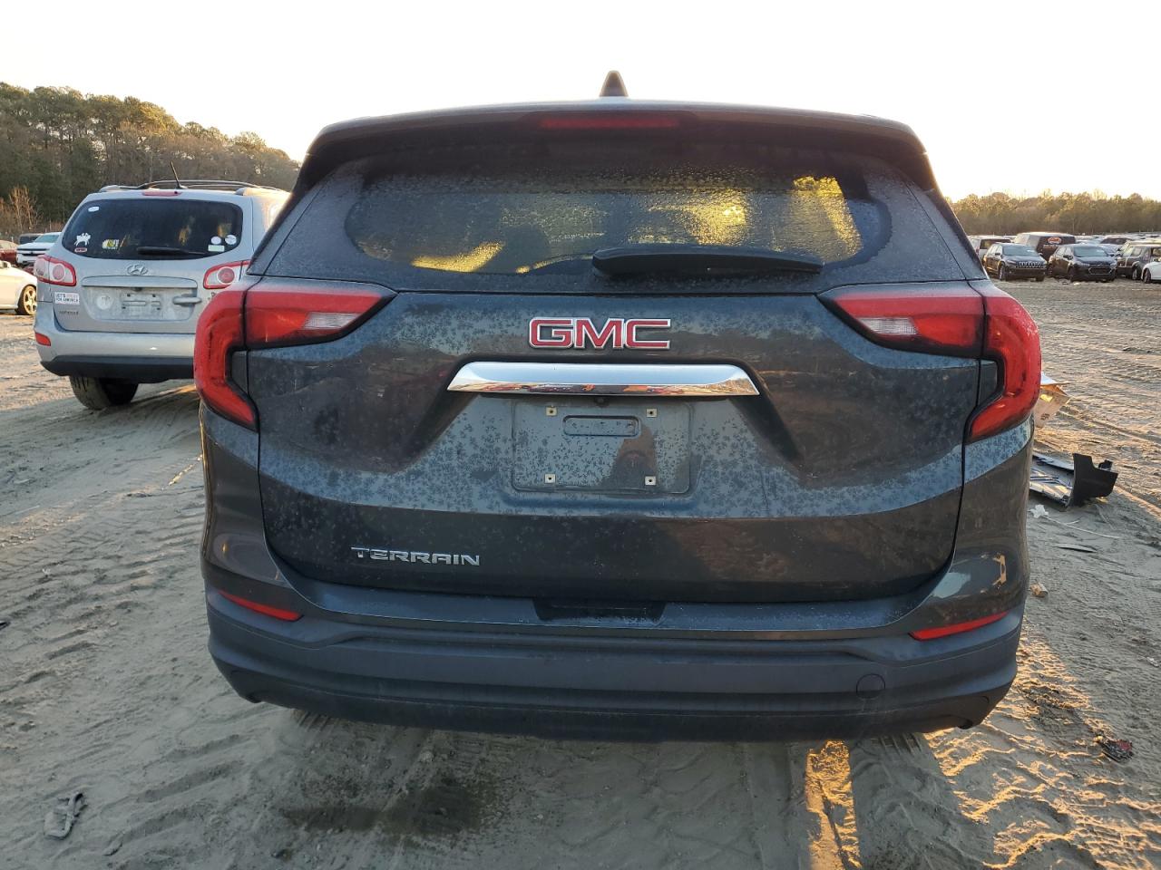 2018 GMC Terrain - Image 6