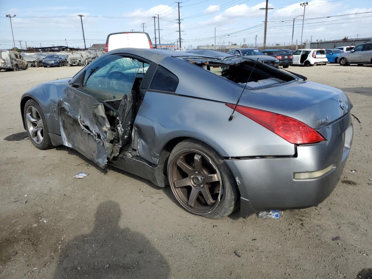 2006 Nissan 350Z - Image 2