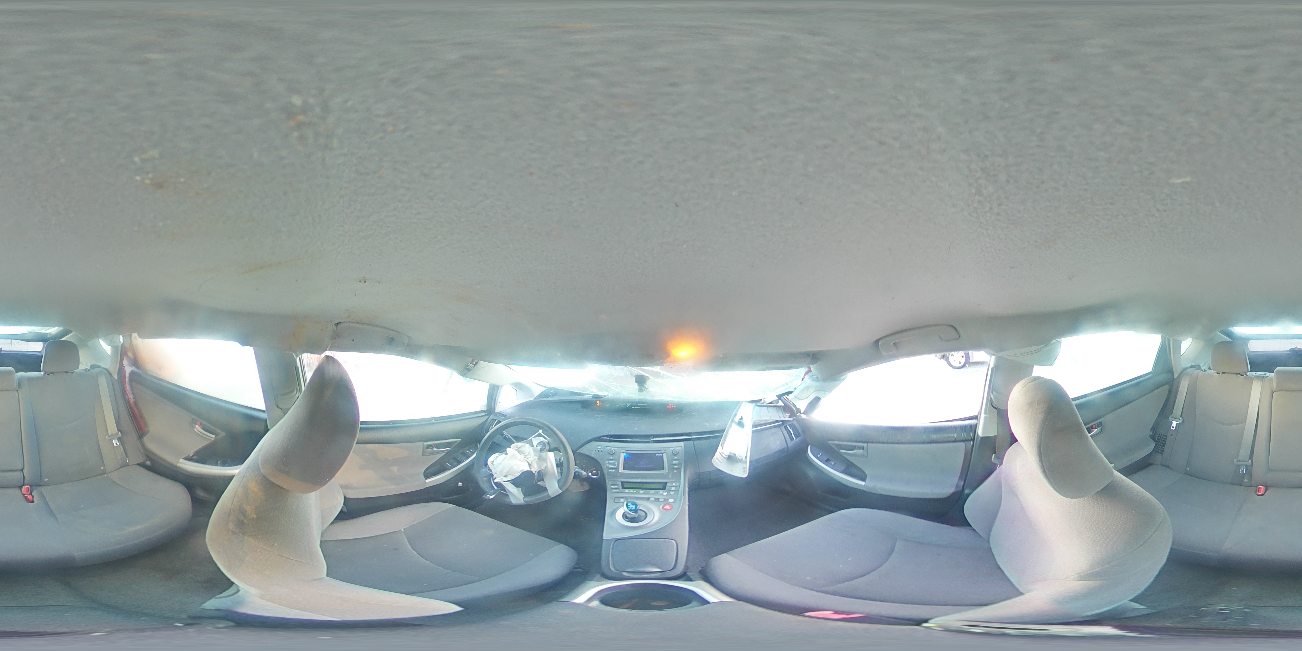 2013 Toyota Prius - Image 13