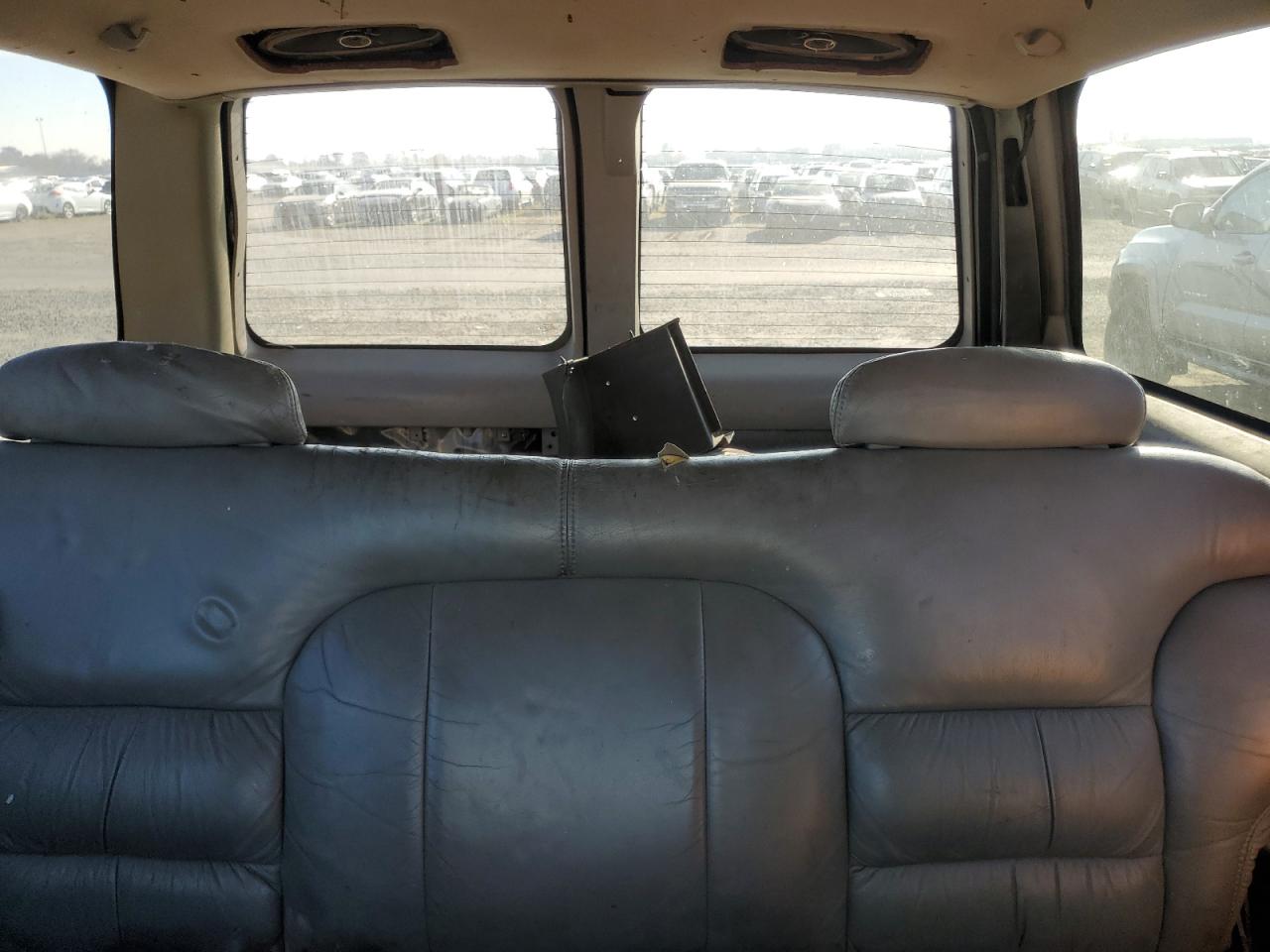 1996 Chevrolet Tahoe K1500 VIN: 3GNEK18R9TG128883 Lot: 83367764