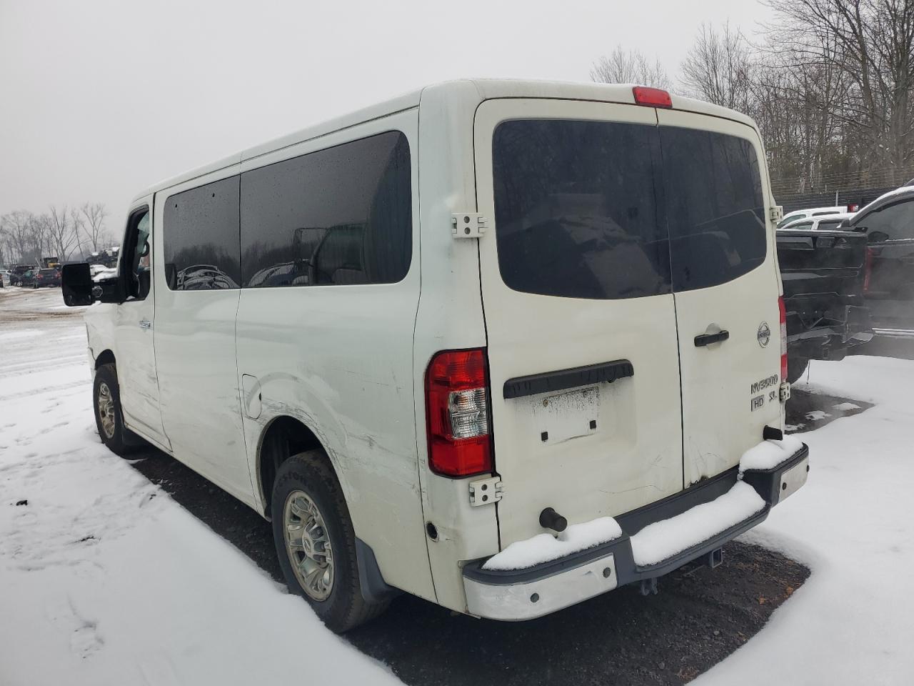 VIN 5BZAF0AA1GN856253 2016 NISSAN NV no.2