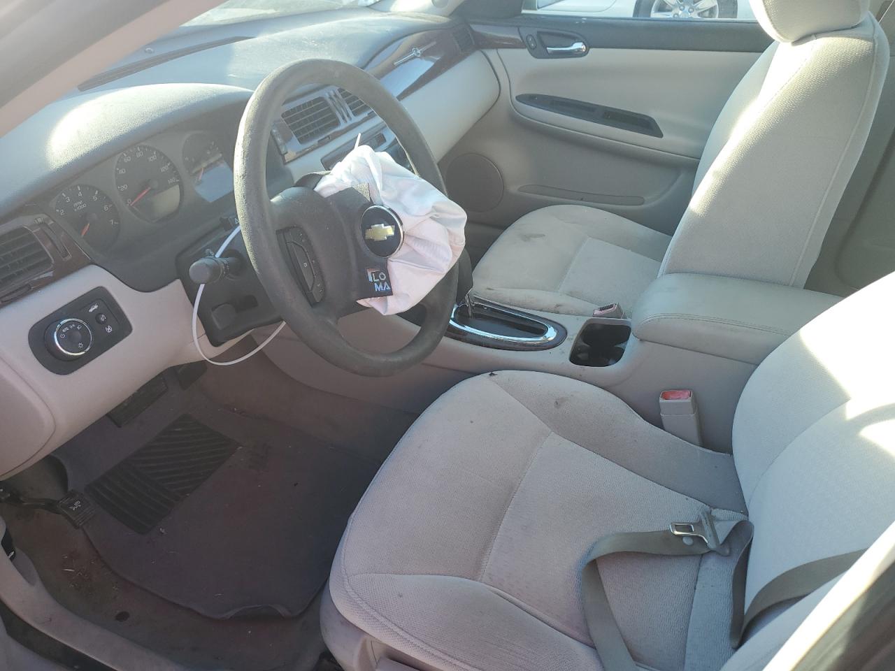 2010 Chevrolet Impala - Image 7