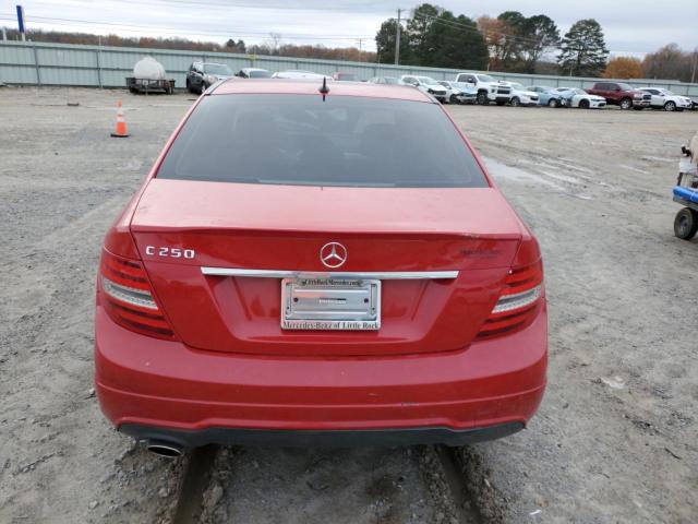  MERCEDES-BENZ C-CLASS 2013 Czerwony