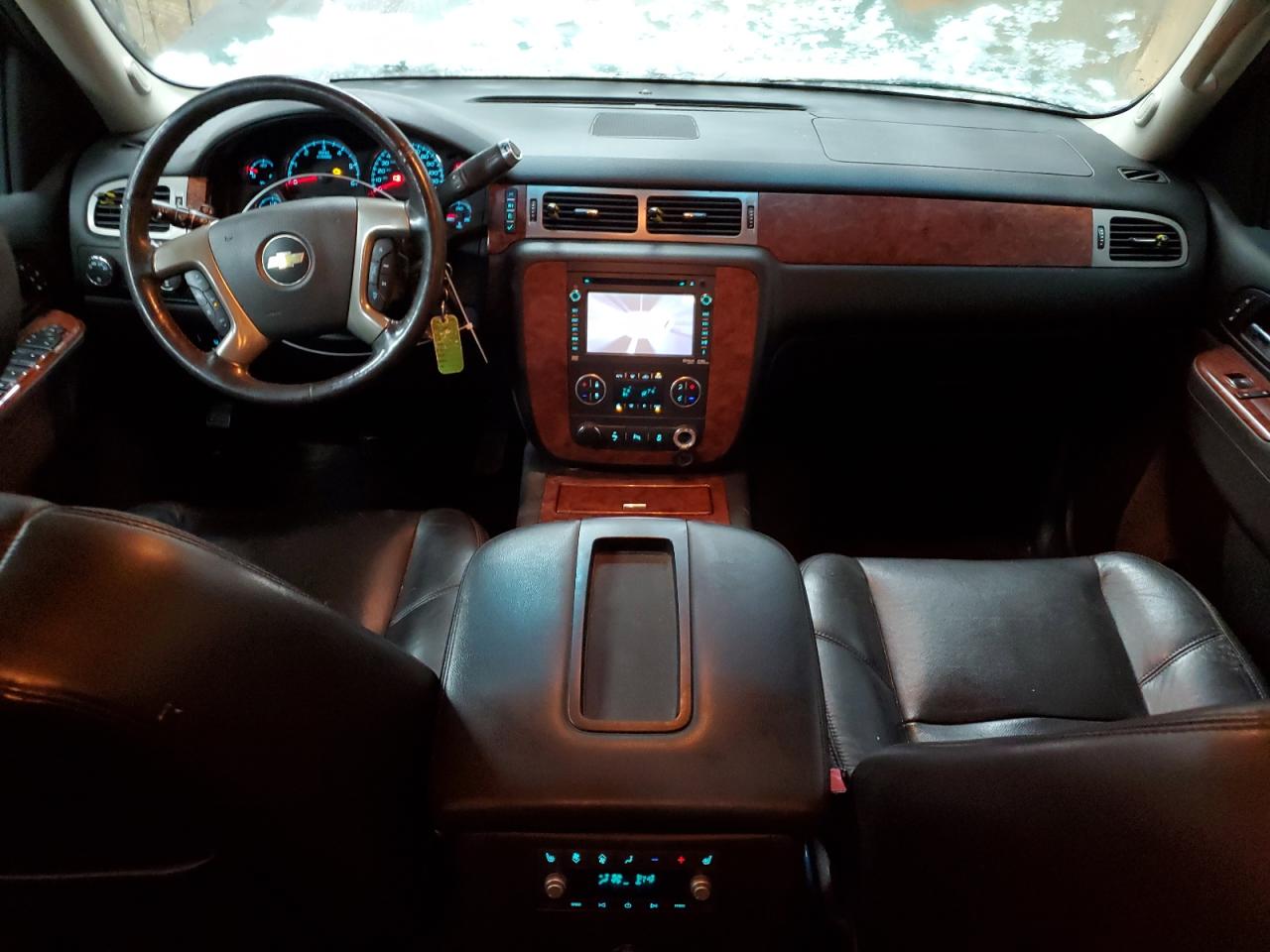 2012 Chevrolet Suburban - Image 8