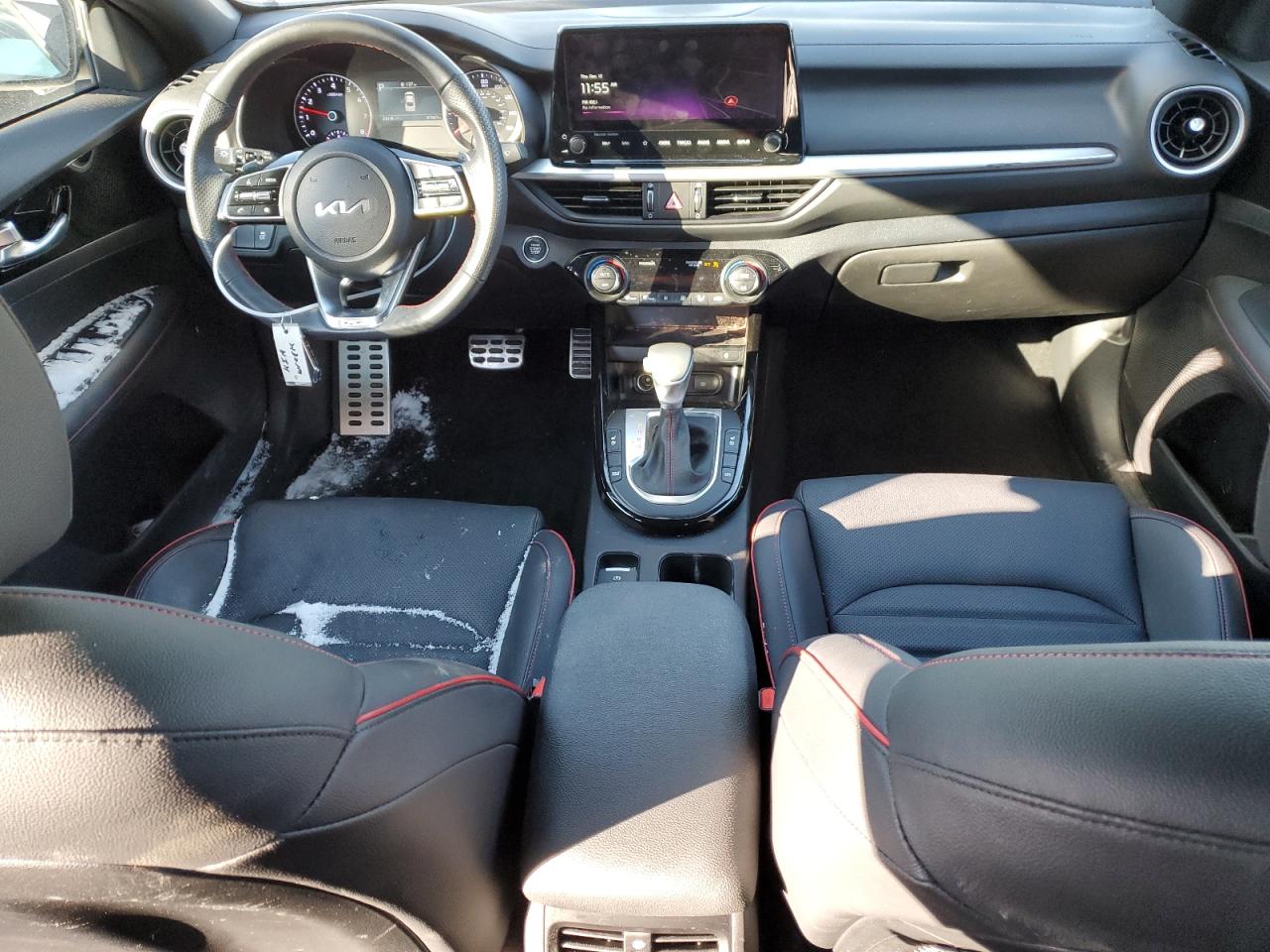 2023 Kia Forte - Image 8