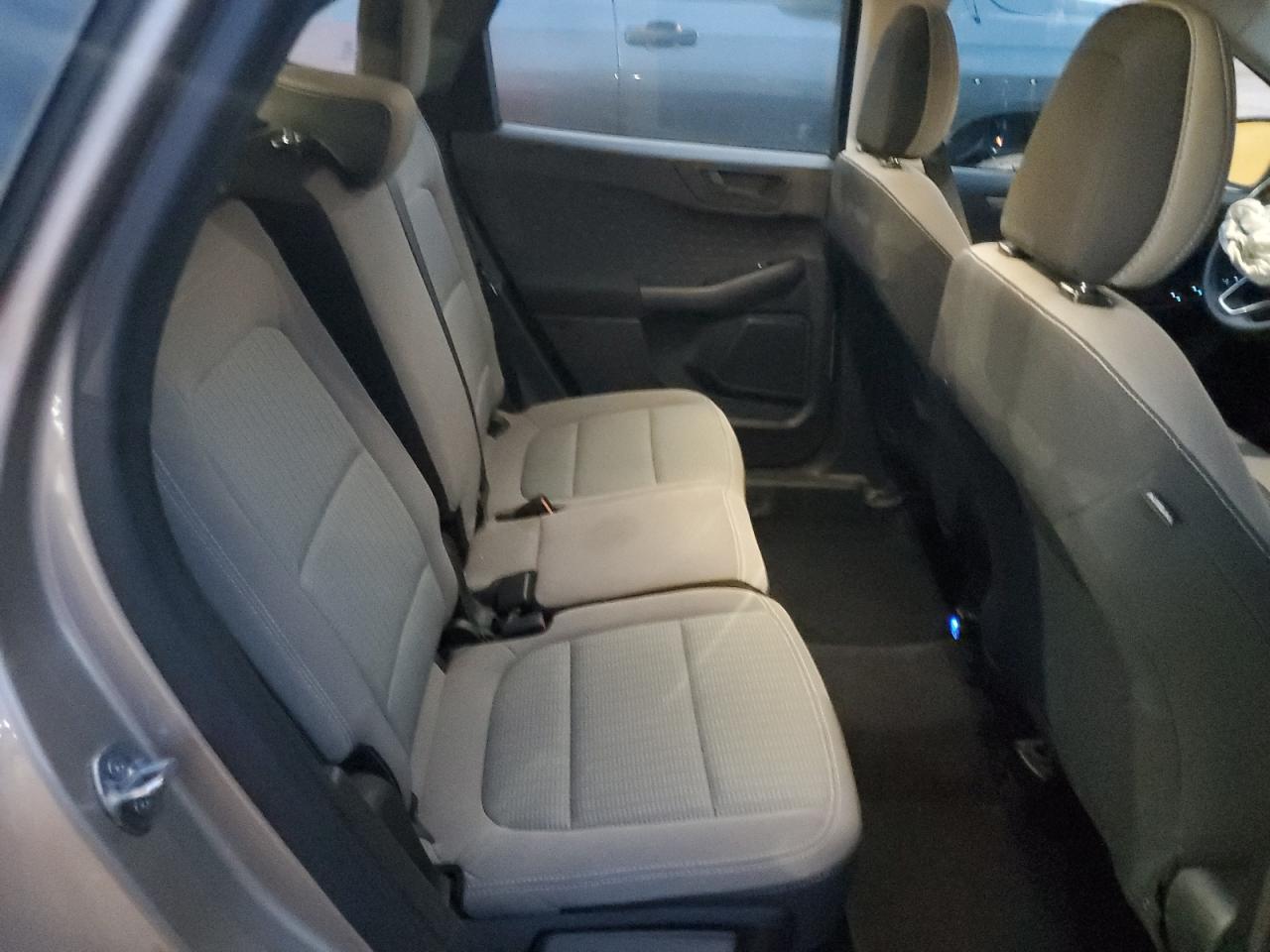 2020 Ford Escape - Image 12