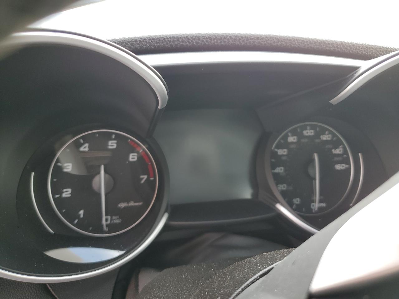2020 Alfa Romeo Giulia - Image 9