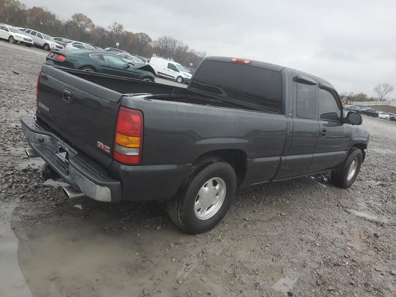 2003 GMC Sierra - Image 3