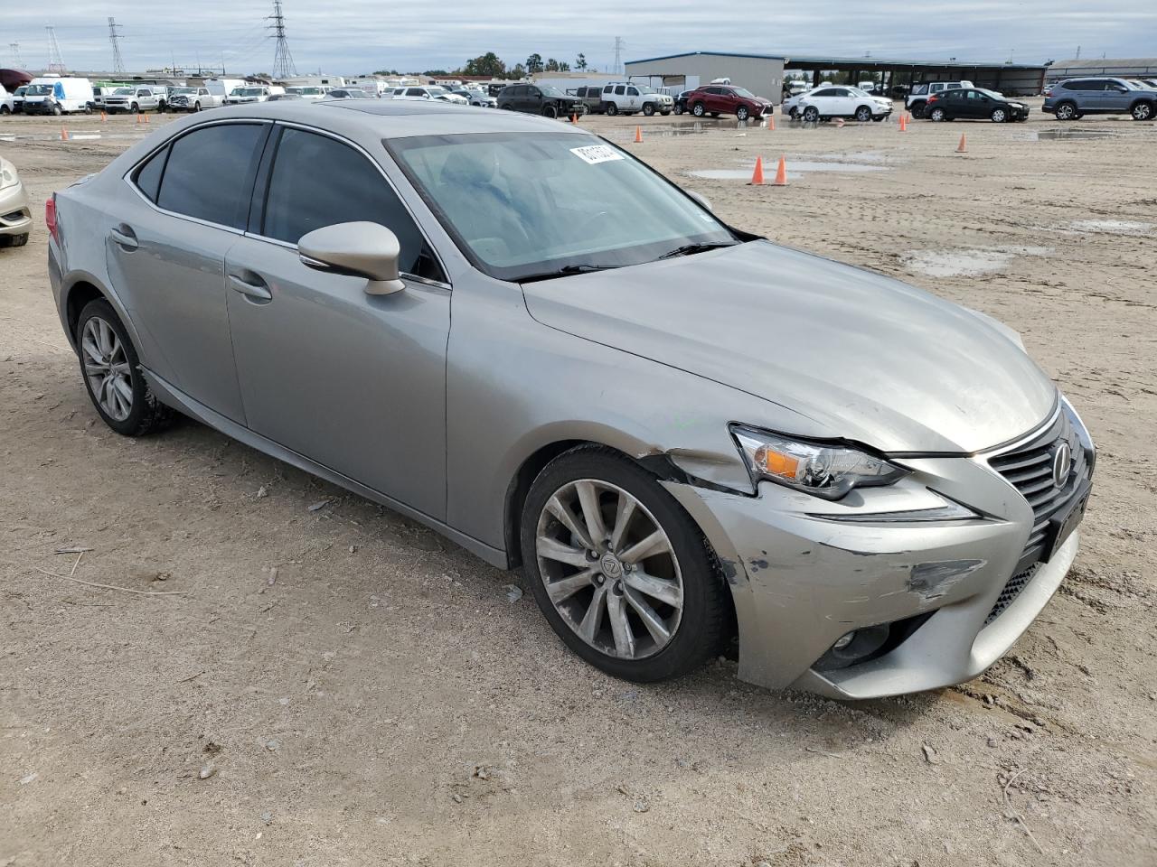 2015 Lexus IS - Image 4