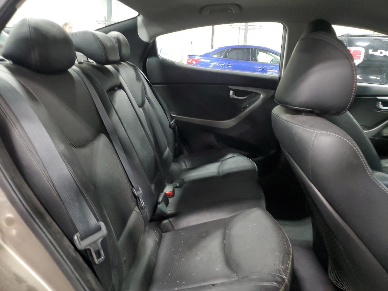2014 Hyundai Elantra - Image 10