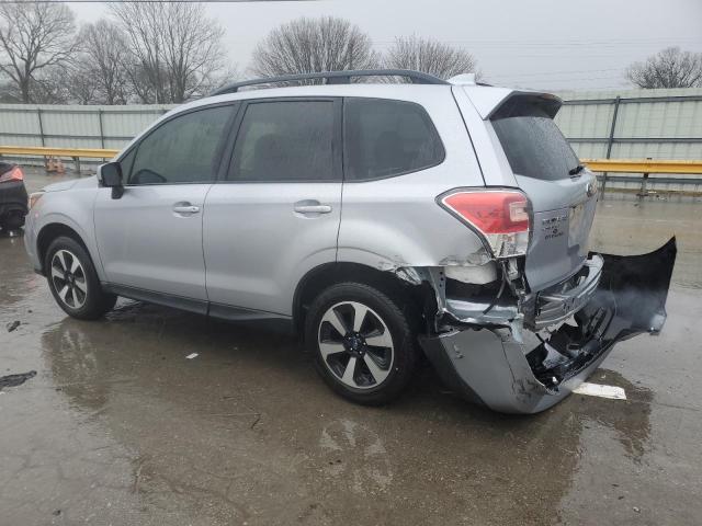  SUBARU FORESTER 2017 Серебристый