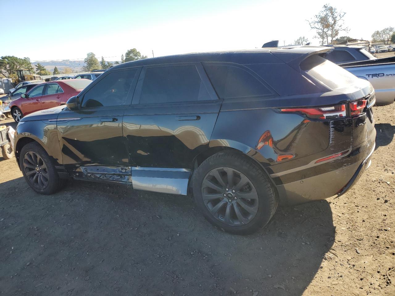 2018 Land Rover Range Rover - Image 2