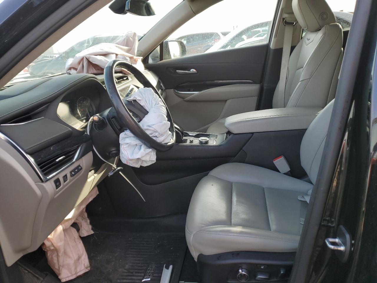 2021 Cadillac XT4 - Image 7