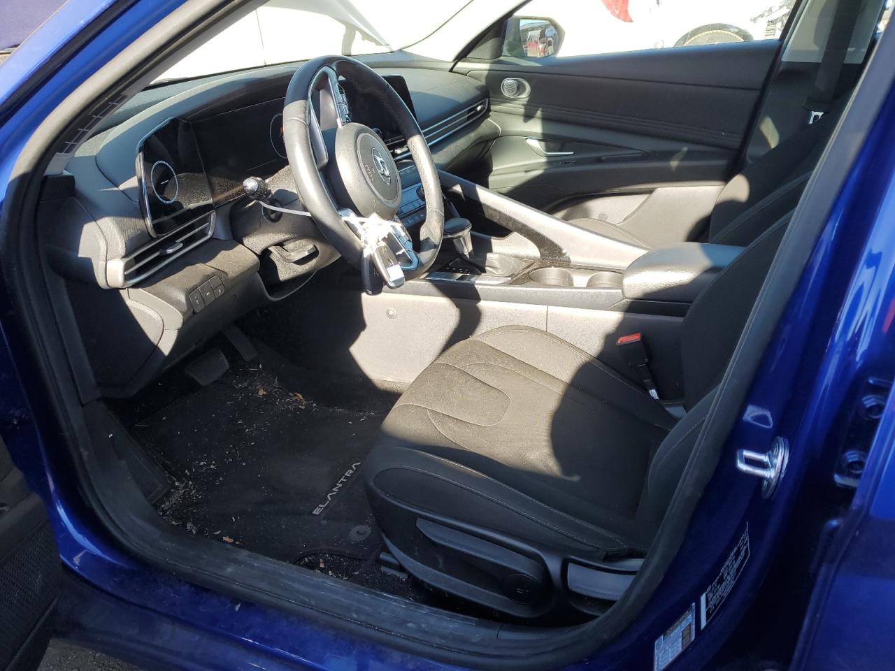 2023 Hyundai Elantra - Image 7