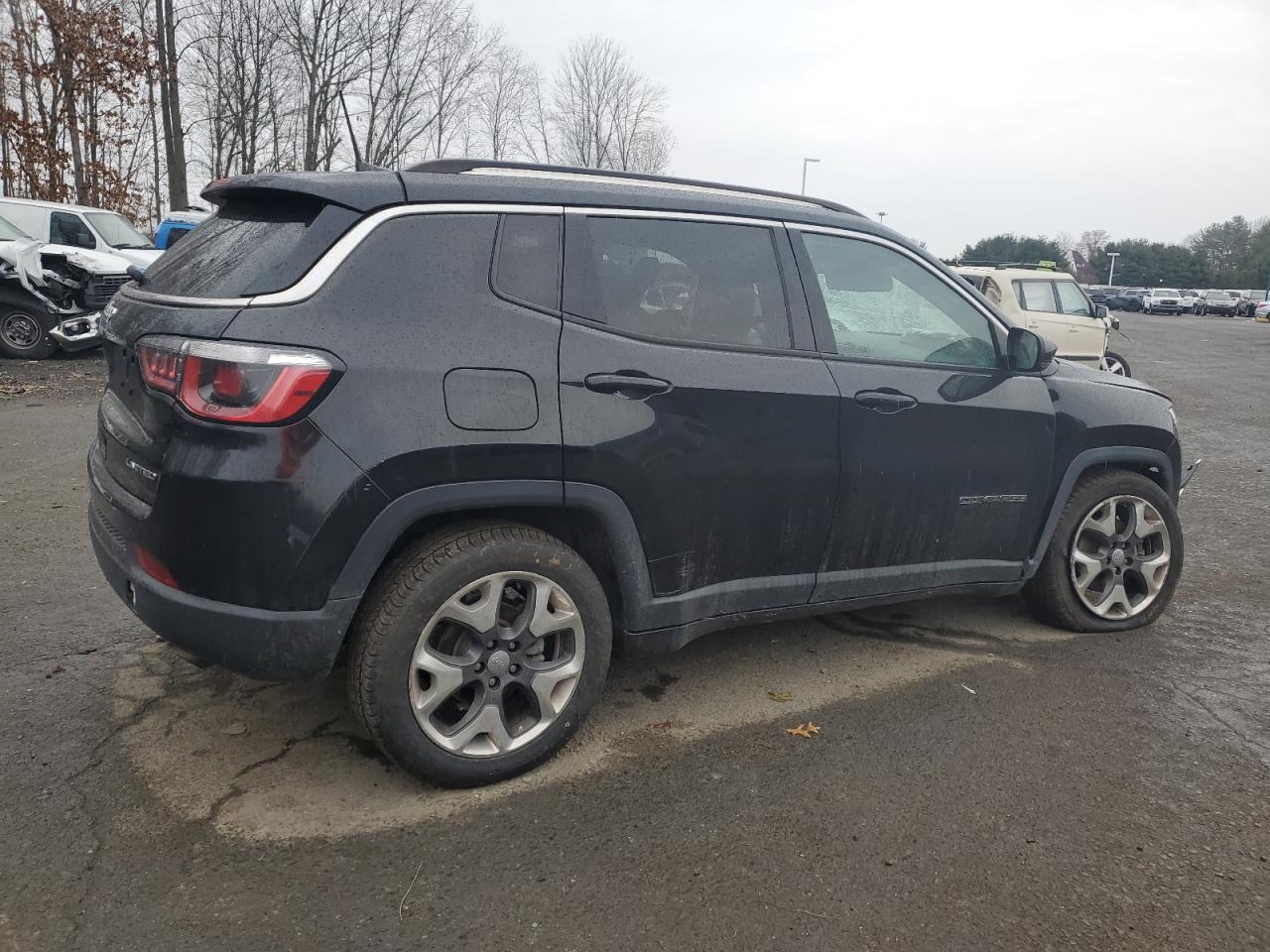 2019 Jeep Compass - Image 3