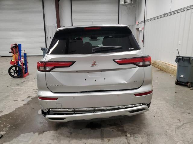  MITSUBISHI OUTLANDER 2024 Srebrny