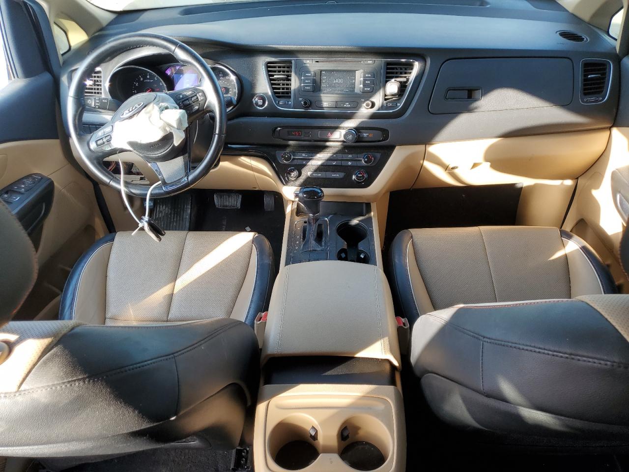 2016 Kia Sedona - Image 8