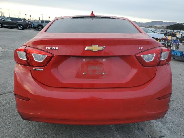  CHEVROLET CRUZE 2018 Czerwony