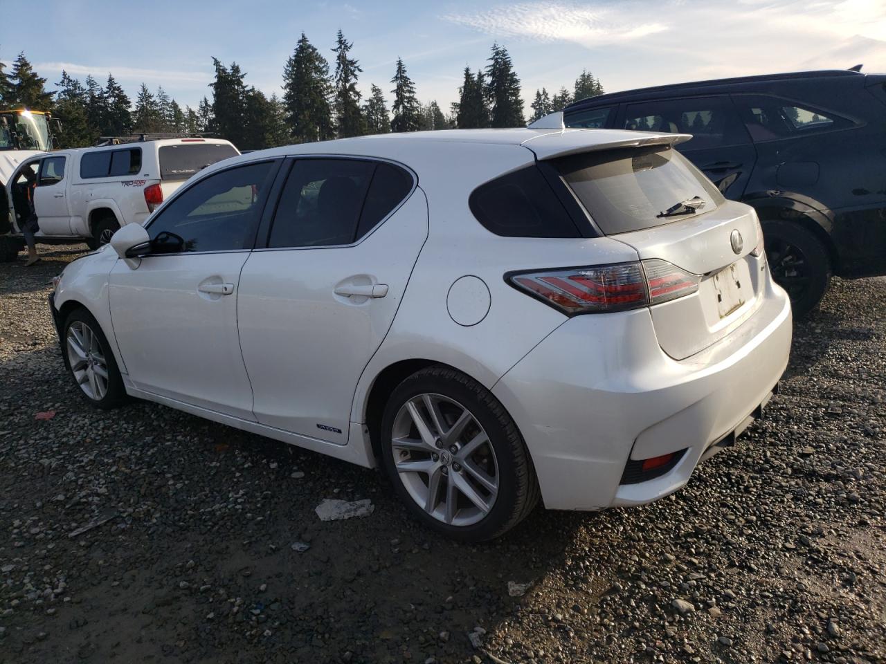 VIN JTHKD5BH1H2289871 2017 LEXUS CT 200 no.2