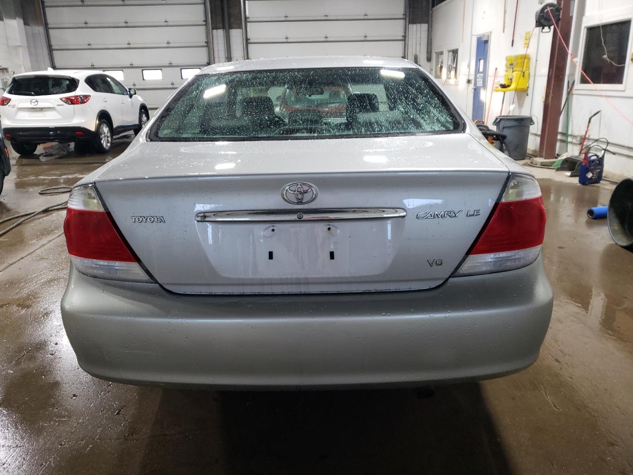 2005 Toyota Camry - Image 6