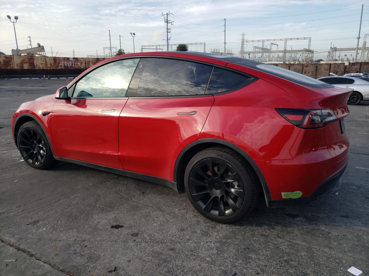 VIN 7SAYGAEE6PF593743 2023 TESLA MODEL Y no.2