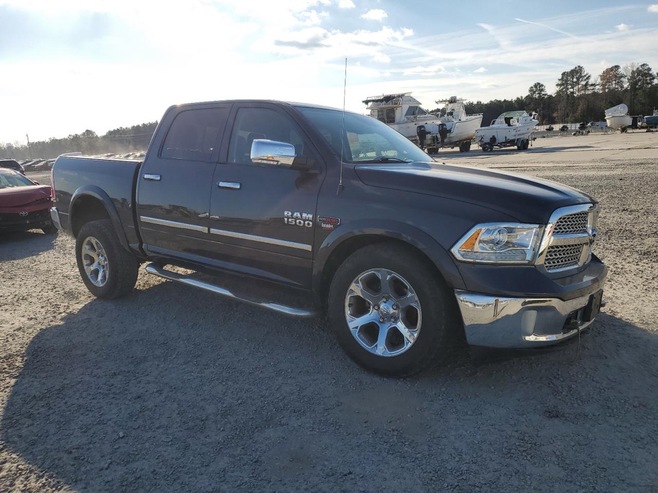 2016 RAM 1500 - Image 4
