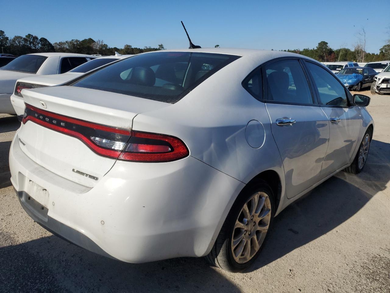 VIN 1C3CDFCB2FD405977 2015 DODGE DART no.3