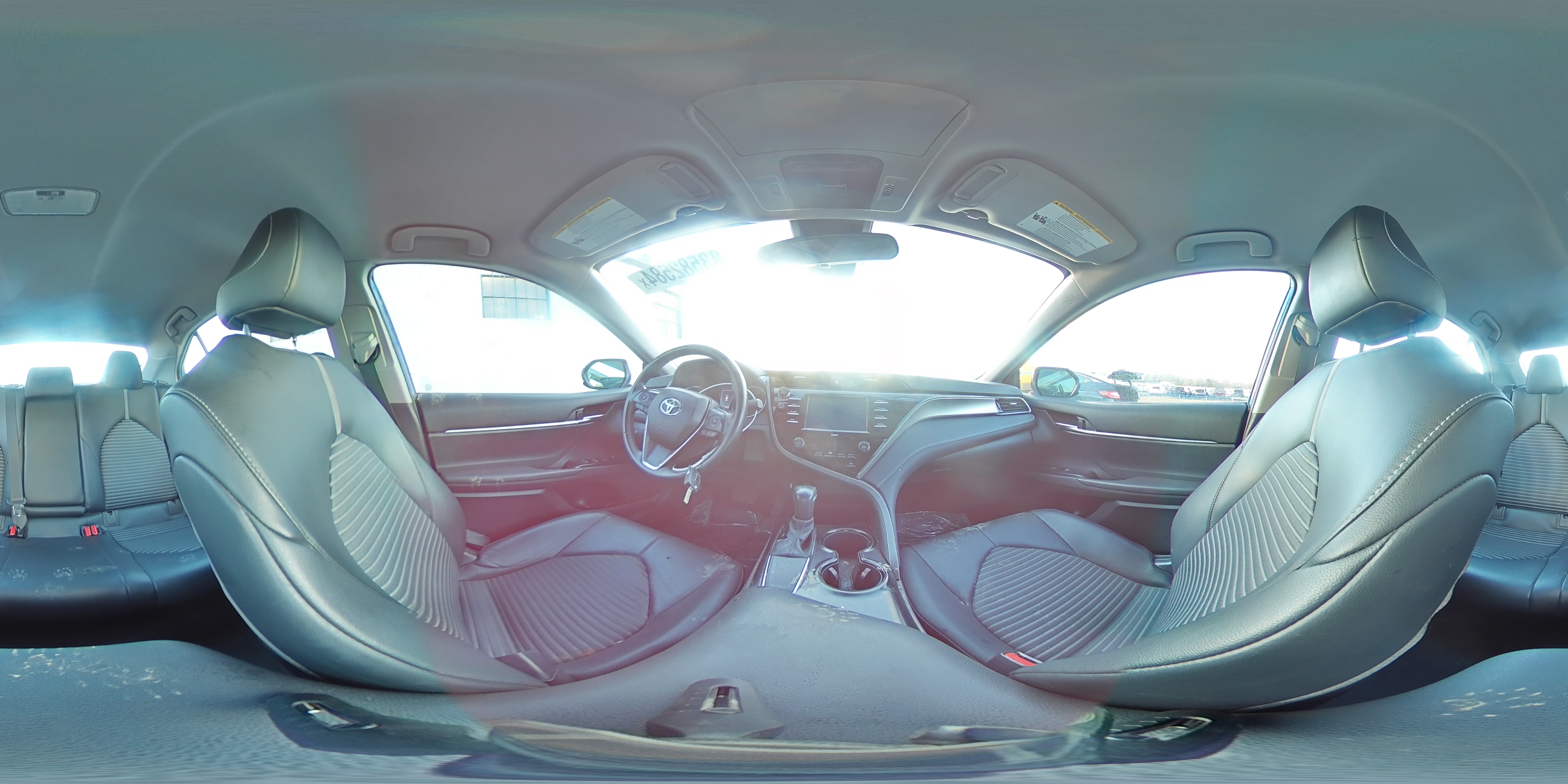2020 Toyota Camry - Image 14