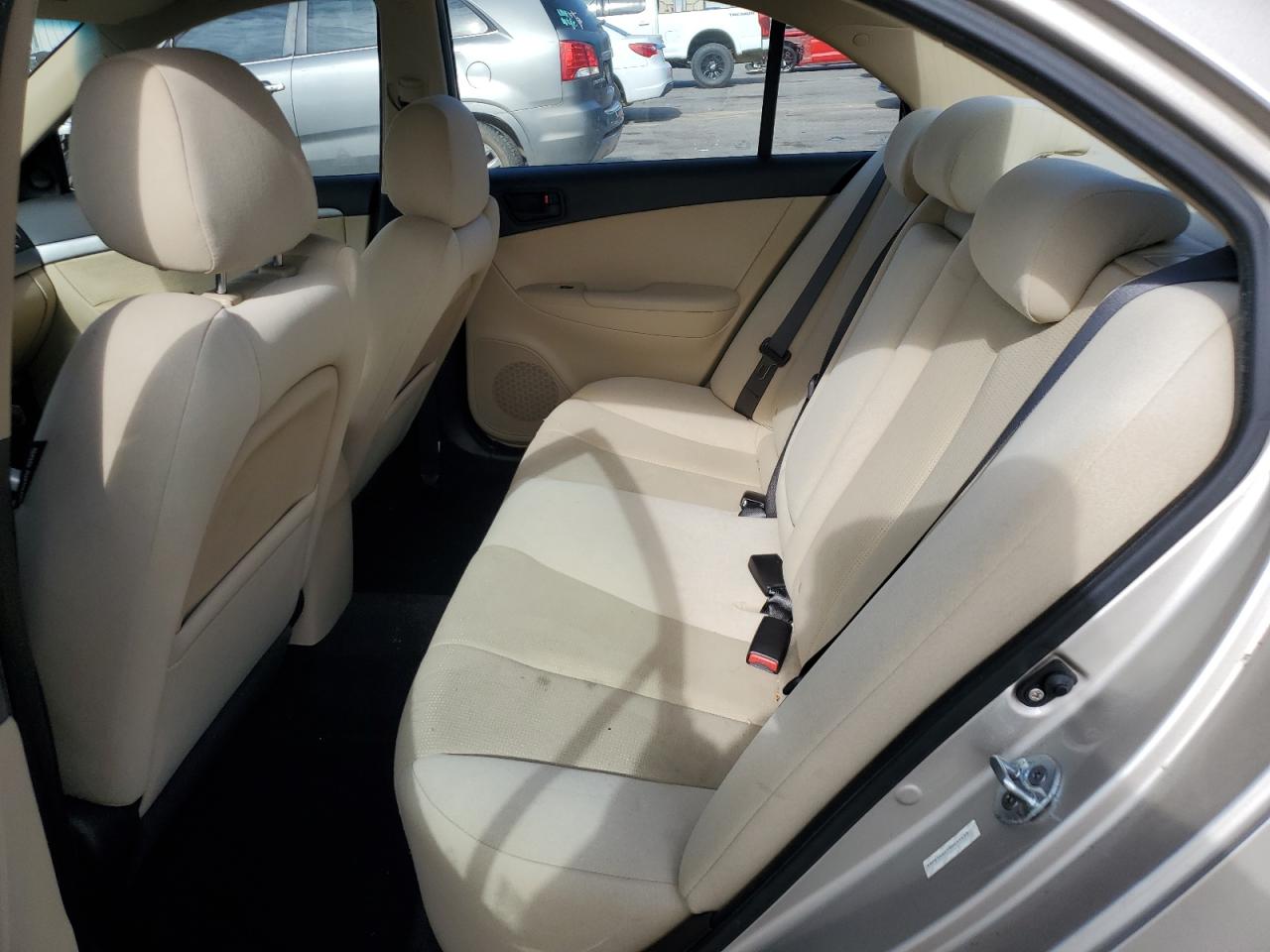 2009 Hyundai Sonata - Image 10