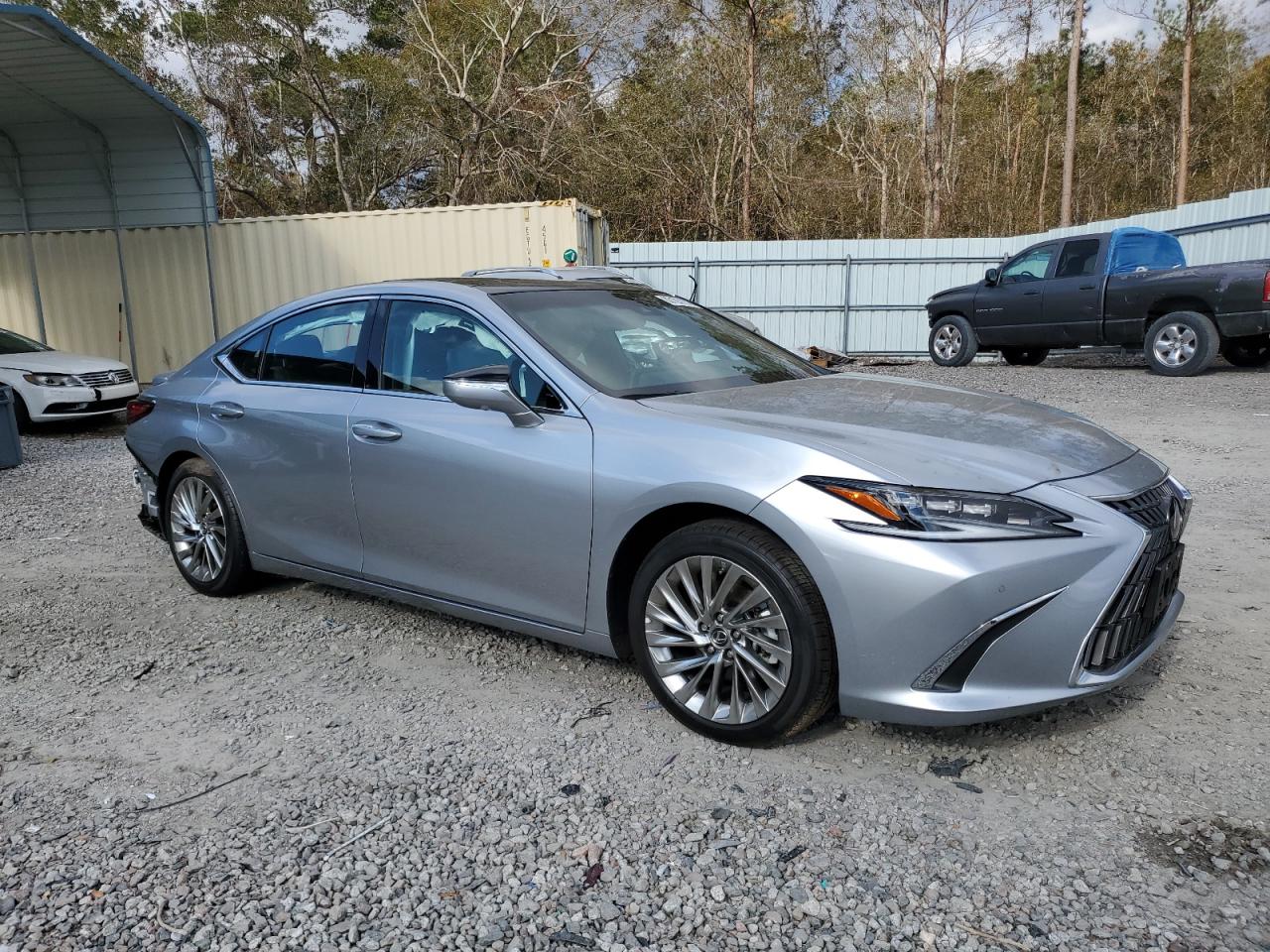 2022 Lexus ES - Image 4