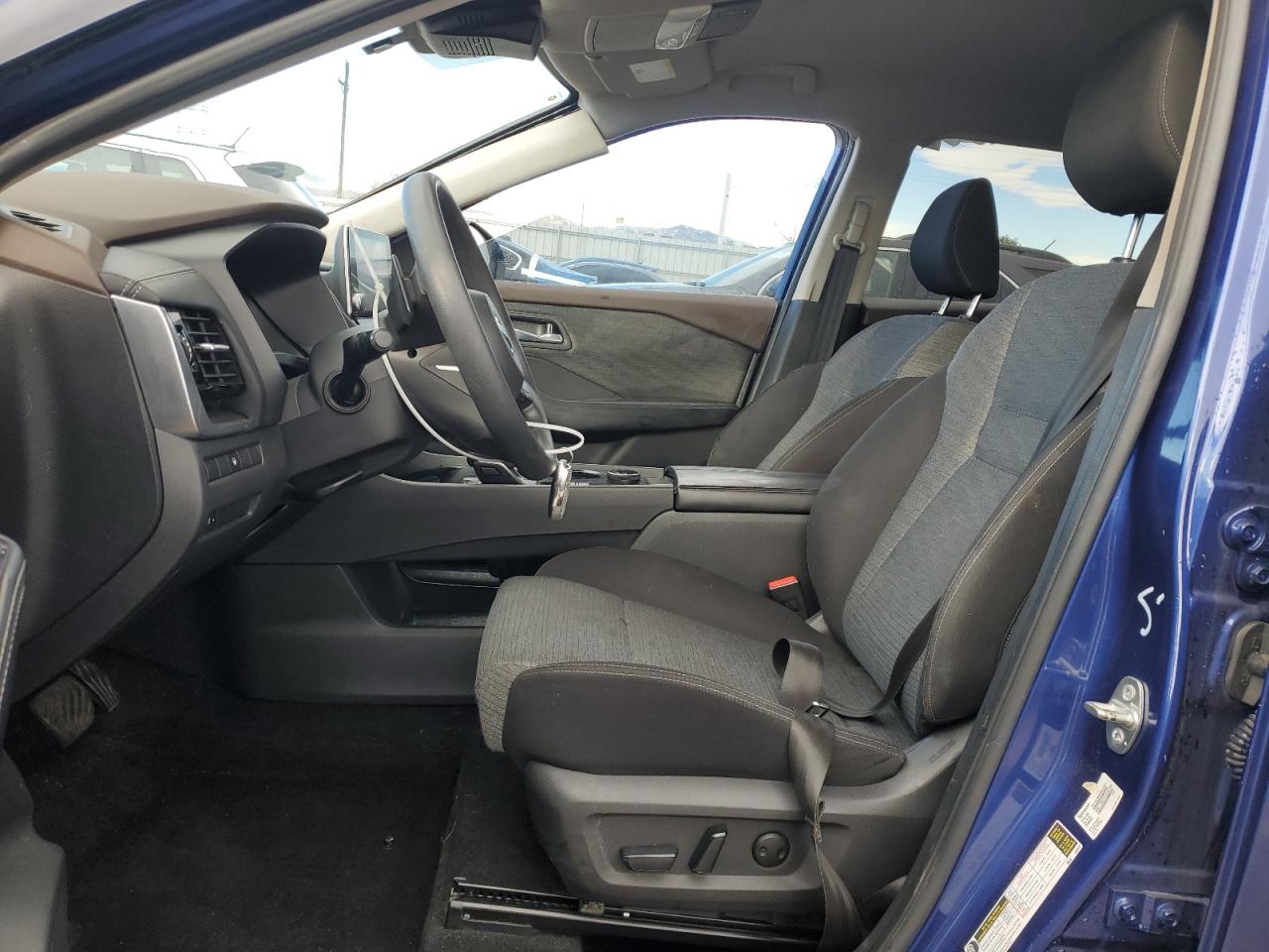 2021 Nissan Rogue - Image 7