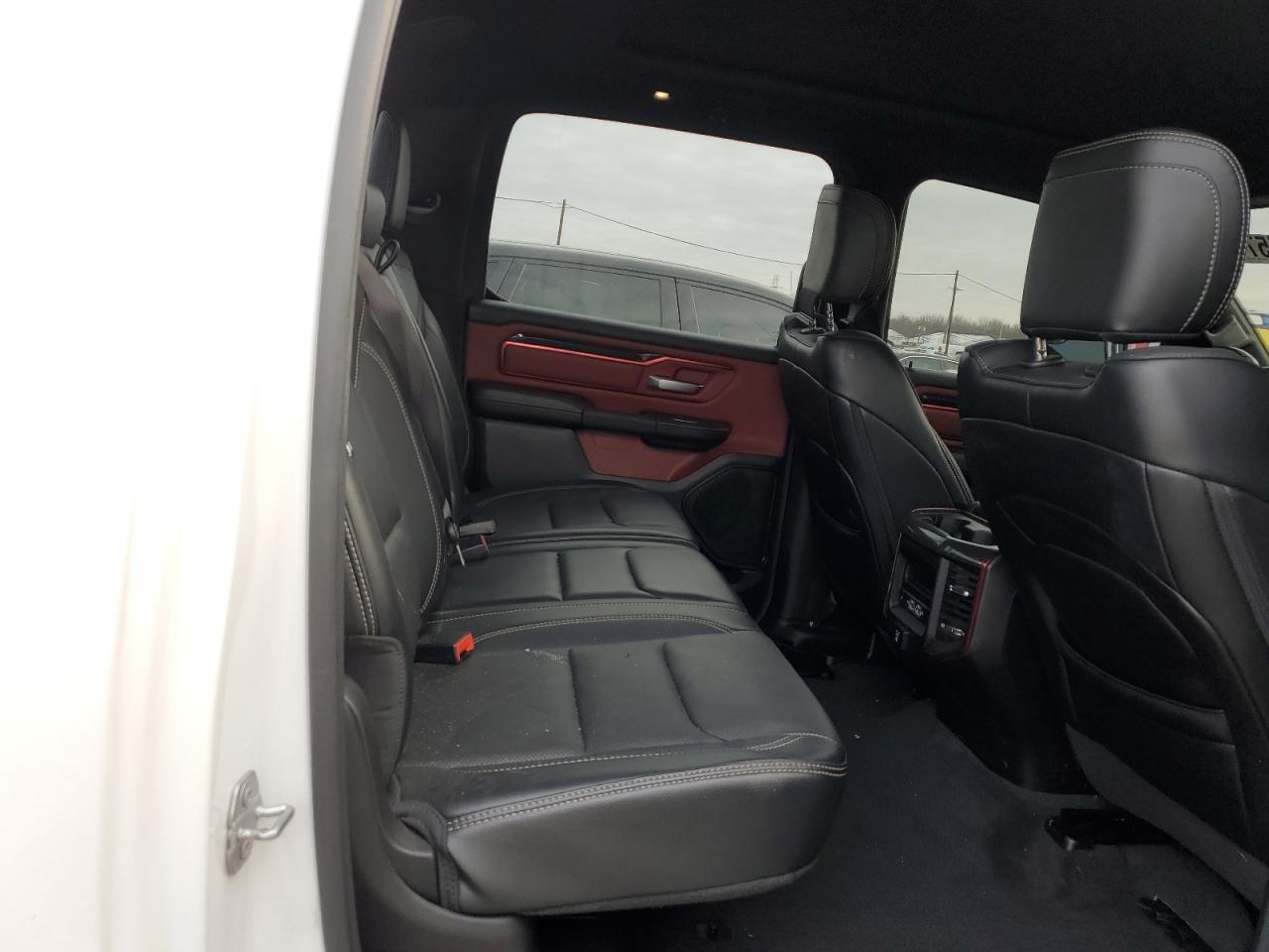2021 RAM 1500 - Image 10