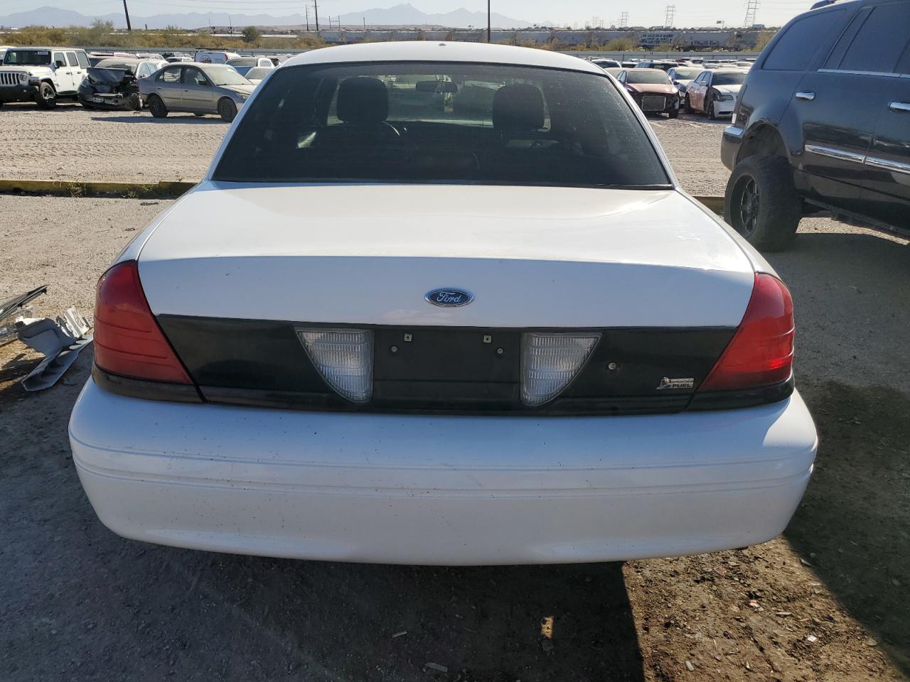 2009 Ford Crown Victoria - Image 6