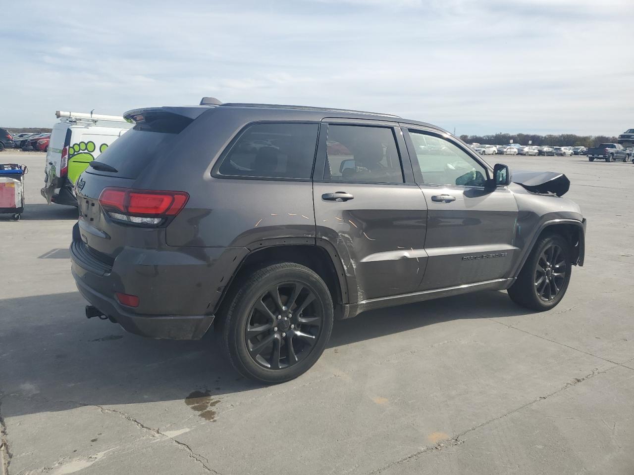 2020 Jeep Grand Cherokee - Image 3