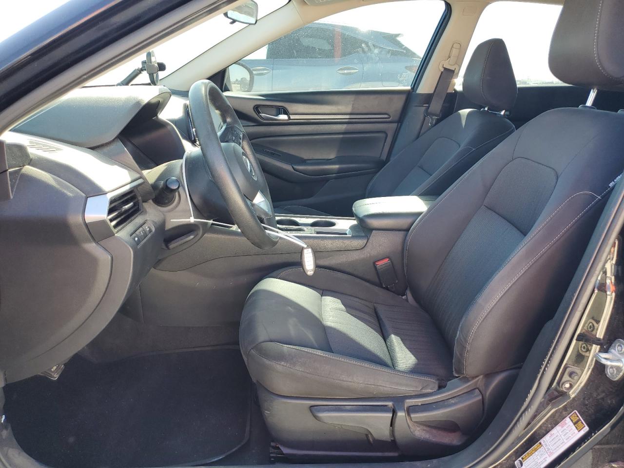 2021 Nissan Altima - Image 7