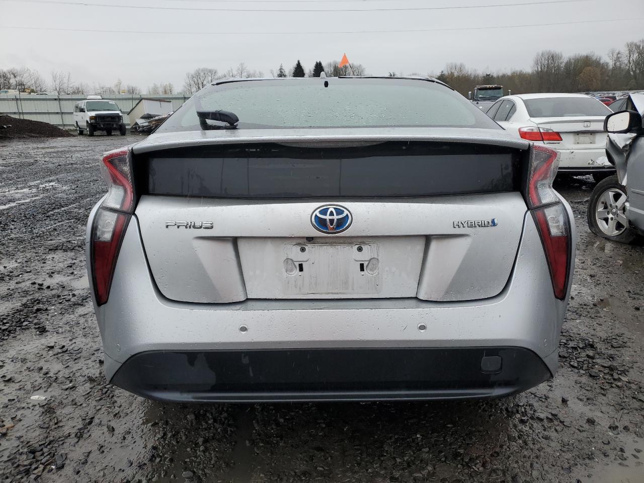 2016 Toyota Prius - Image 6