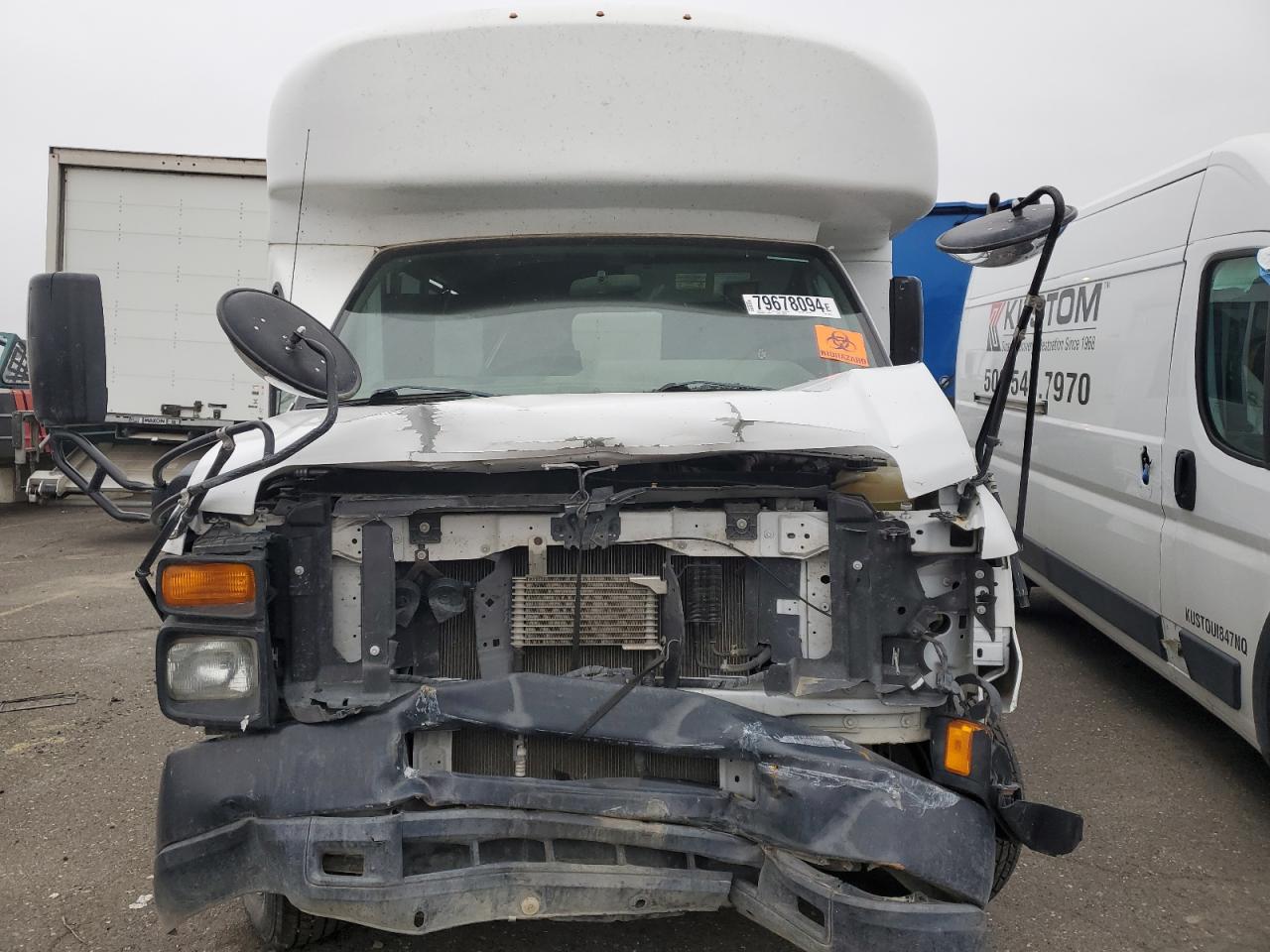 2016 Ford Econoline - Image 12