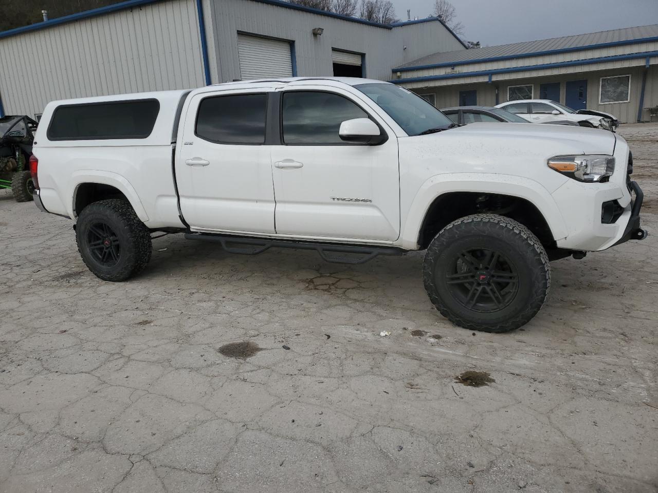 2018 Toyota Tacoma - Image 4