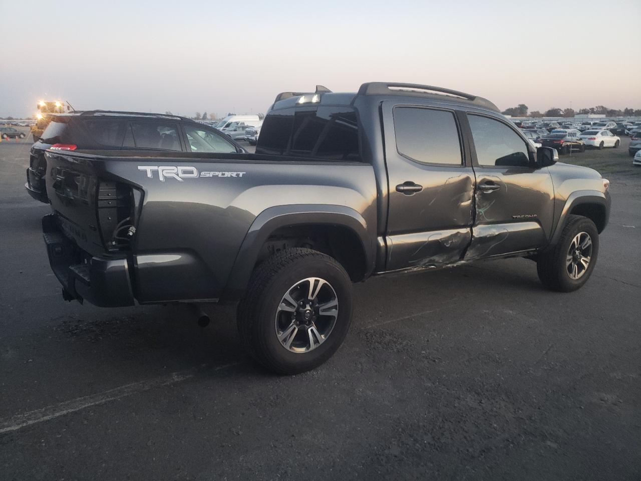 2019 Toyota Tacoma - Image 3