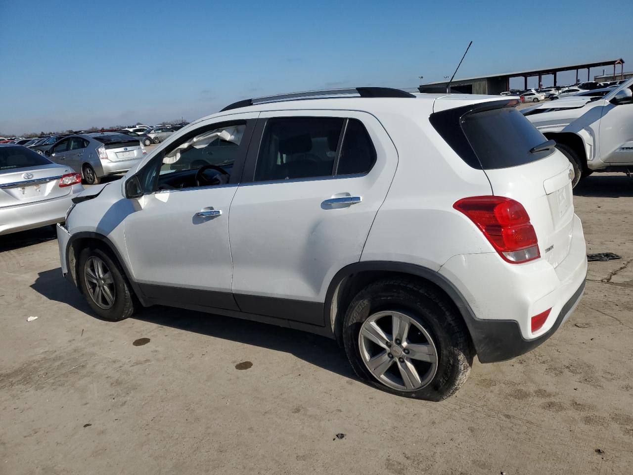 VIN KL7CJLSB1LB014599 2020 CHEVROLET TRAX no.2