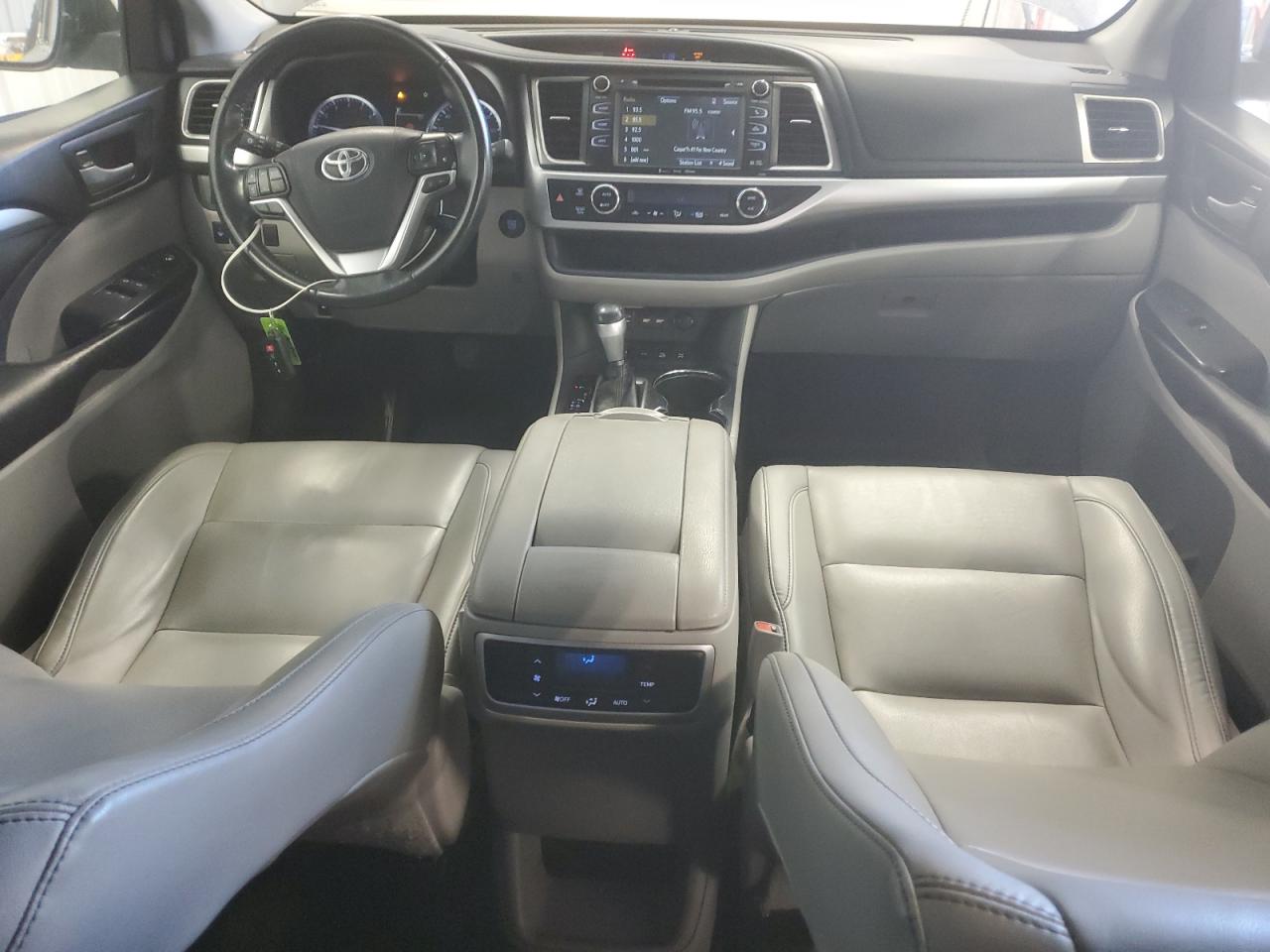 2019 Toyota Highlander - Image 8