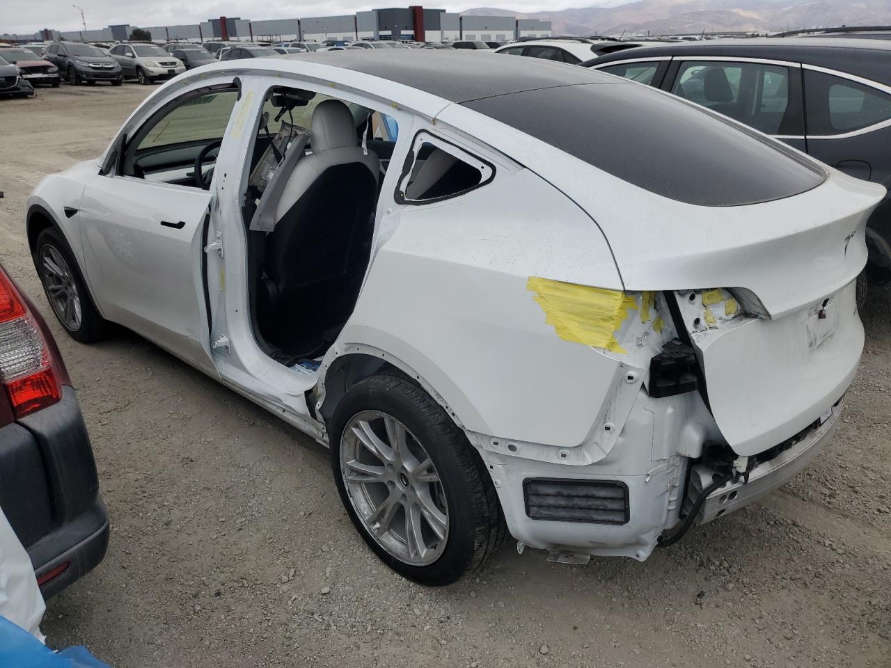 VIN 5YJYGDEE2MF158289 2021 TESLA MODEL Y no.2