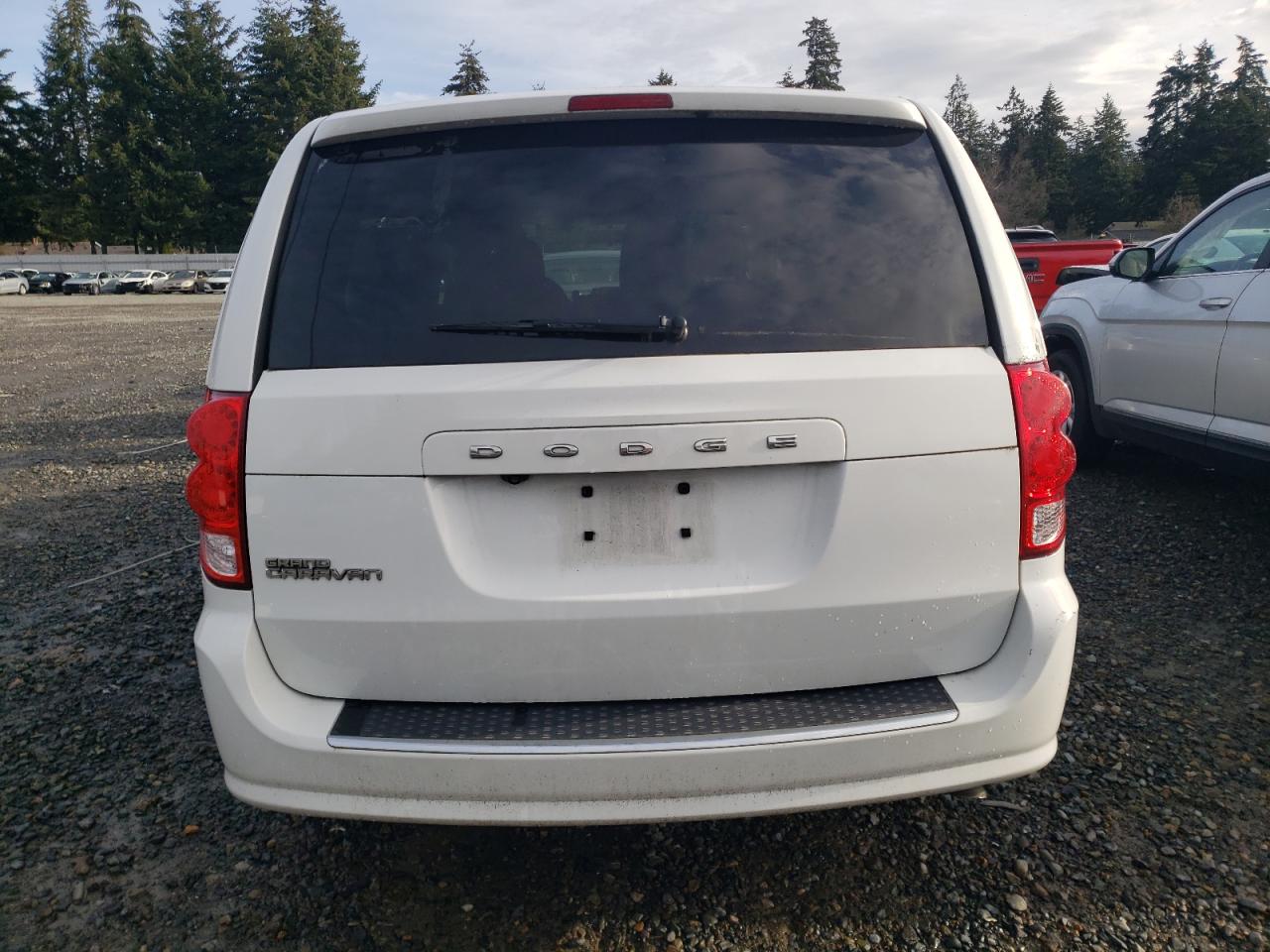 VIN 2C4RDGBG4JR181562 2018 DODGE CARAVAN no.6