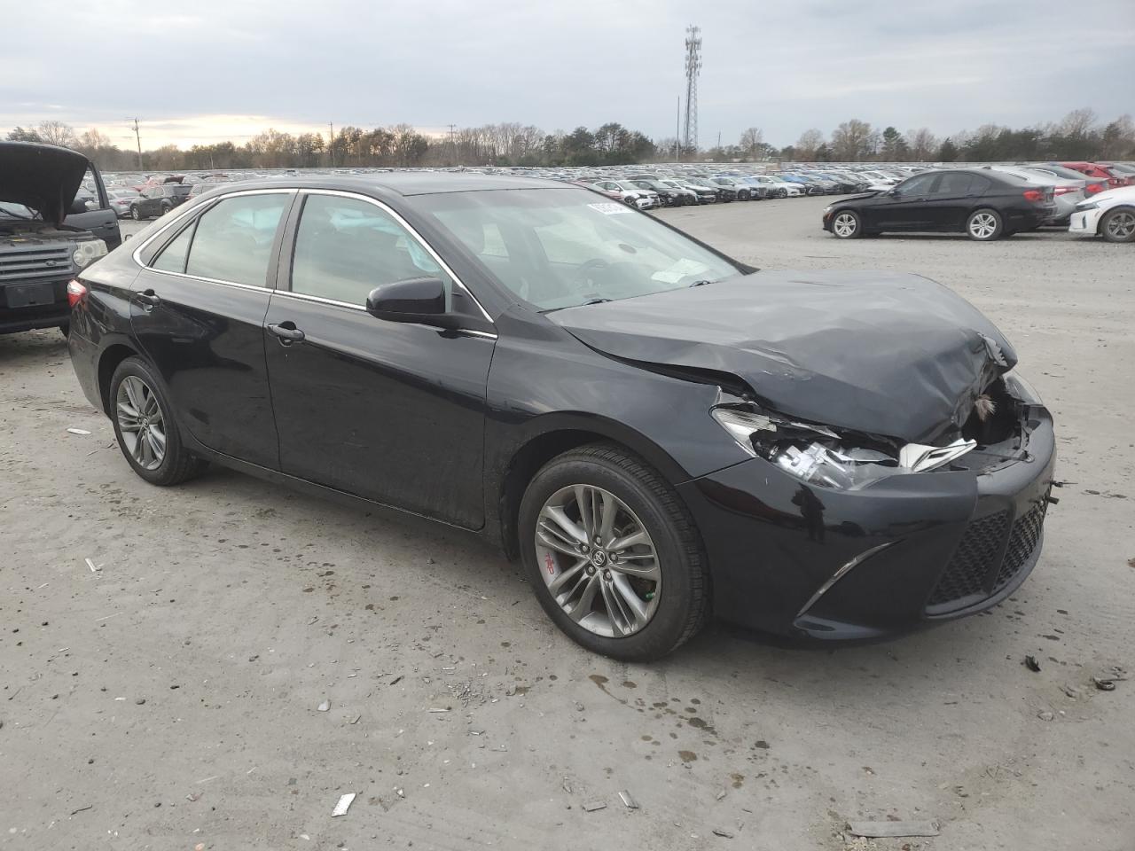 VIN 4T1BF1FK7HU405987 2017 TOYOTA CAMRY no.4